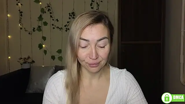 Snapshot of Kiss_julli88I chatting on 01-05-26, 06:33 Kiss julli88I online show from 01-05-26, 06:33