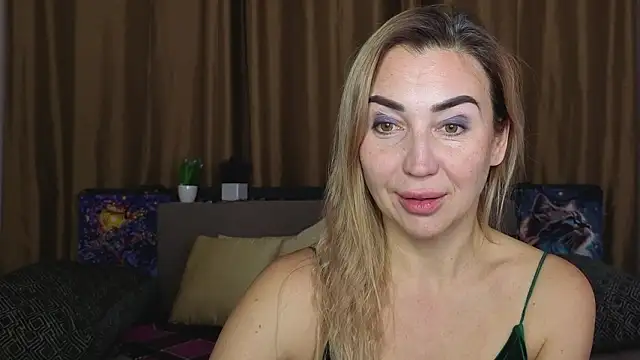 Snapshot of Kiss_julli88I chatting on 01-17-26, 06:33 Kiss julli88I online show from 01-17-26, 06:33