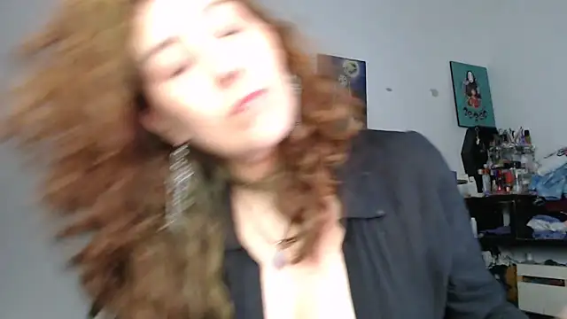 Snapshot of Luz_delunaa chatting on 04-01-26, 04:02 Luz delunaa online show from 04-01-26, 04:02