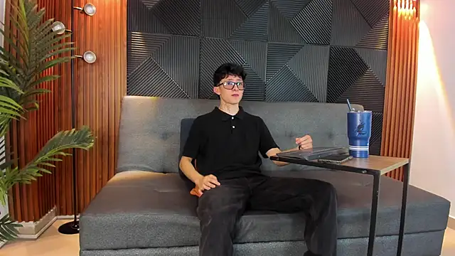 troy rouge online show from 03-21-25, 07:02