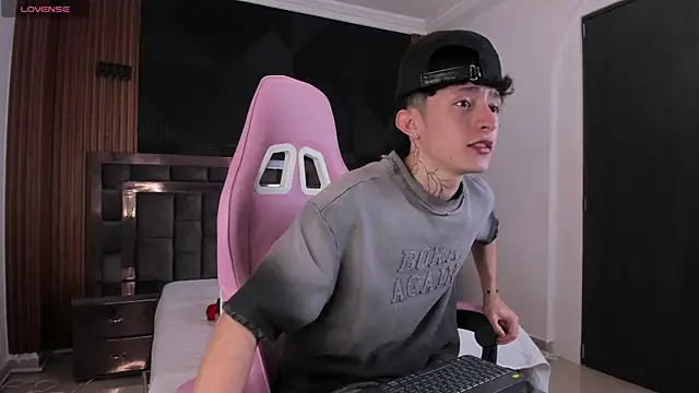 troy rouge online show from 09-12-25, 07:14