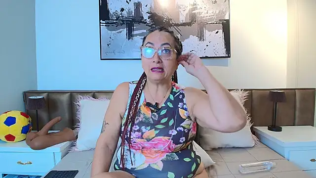 AlessandraLeroy online show from 06-30-26, 12:17