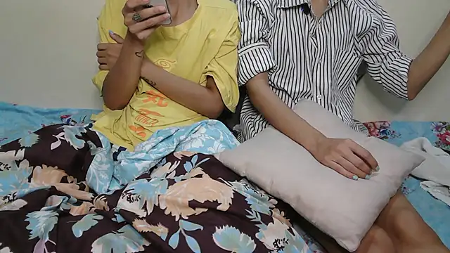 NaughtyThrouple007 online show from 11-01-25, 05:48