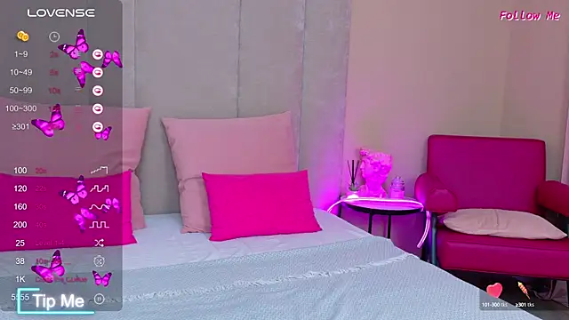 Snapshot of AmeliRoyse chatting on 10-12-25, 05:12 AmeliRoyse online show from 10-12-25, 05:12