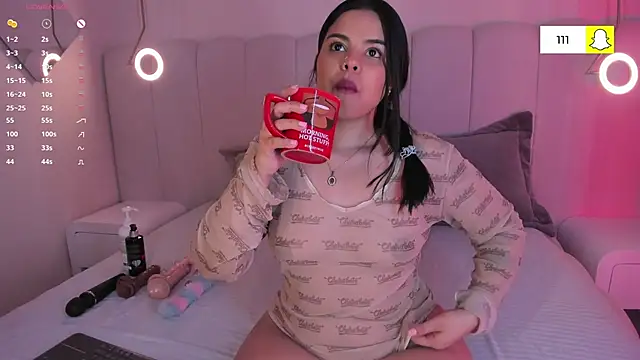 riri candy online show from 11-27-25, 03:41