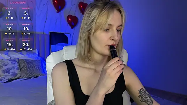  Vikky Moon  online show from 03-16-26, 12:49