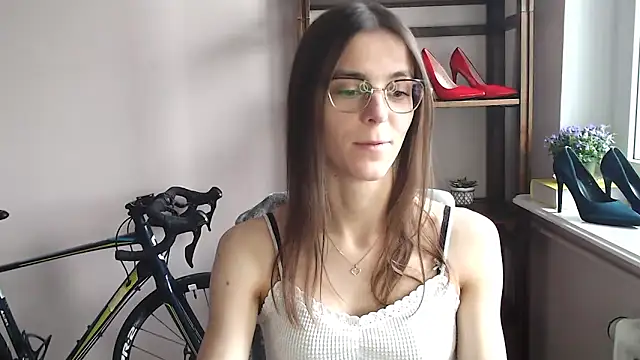 Snapshot of love_megi chatting on 02-09-26, 02:32 love megi online show from 02-09-26, 02:32