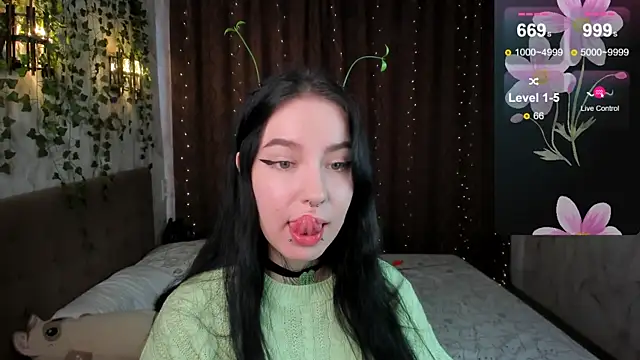 Snapshot of yourvodka chatting on 03-20-25, 10:54 yourvodka online show from 03-20-25, 10:54