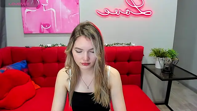 Snapshot of EvelineAmore chatting on 09-13-25, 08:47 EvelineAmore online show from 09-13-25, 08:47