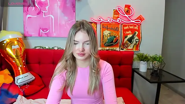 Snapshot of EvelineAmore chatting on 10-07-25, 08:44 EvelineAmore online show from 10-07-25, 08:44