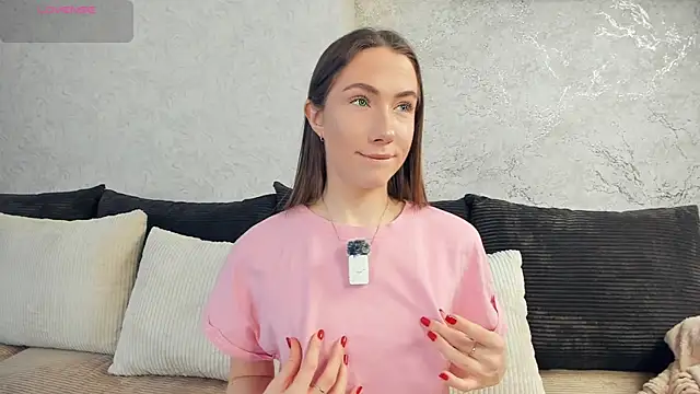 Kira mindnes online show from 11-28-25, 06:38