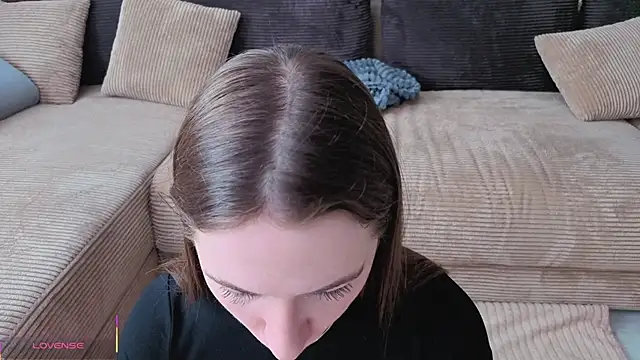 Kira mindnes online show from 04-19-26, 06:24