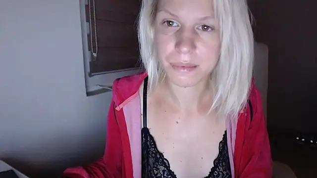 ElssaRush online show from 09-19-25, 03:19