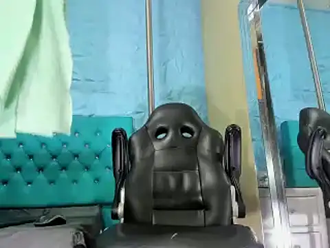 NohaCollens online show from 03-11-25, 05:46