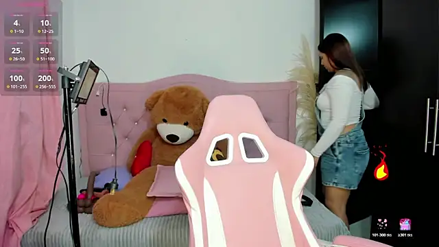 Snapshot of Ashley_dolll chatting on 02-02-26, 10:08 Ashley dolll online show from 02-02-26, 10:08