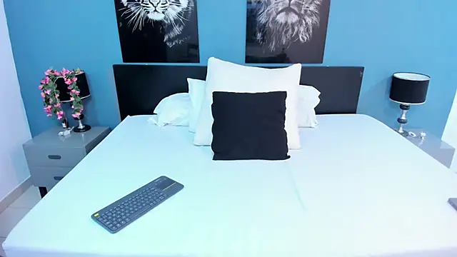 SophiaQueens online show from 01-13-26, 08:14