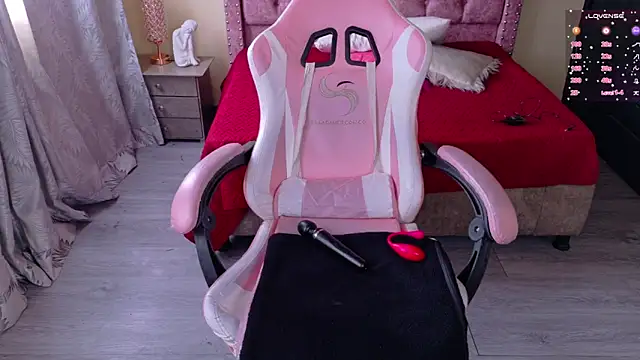 Snapshot of sweet__thang chatting on 11-30-25, 04:33 sweet thang online show from 11-30-25, 04:33