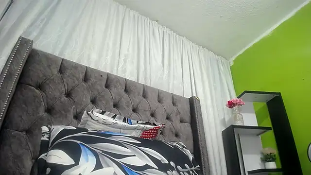 ANA-BULLOCK- online show from 09-09-25, 12:05