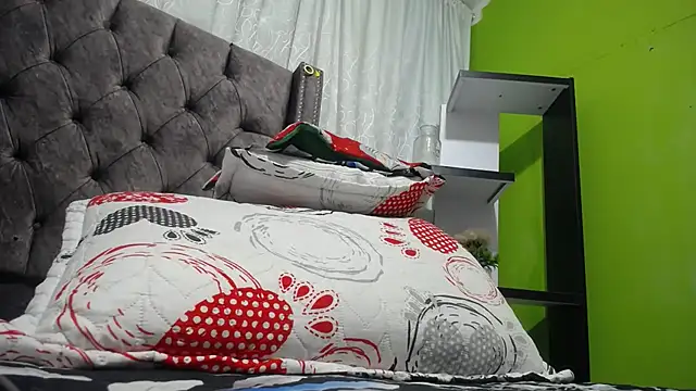 ANA-BULLOCK- online show from 12-15-25, 12:09