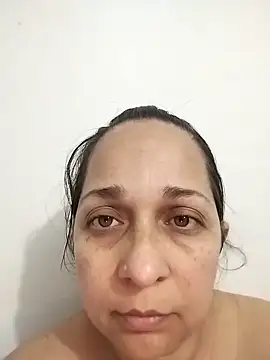 Snapshot of xxx_luluu chatting on 09-10-25, 11:54 xxx luluu online show from 09-10-25, 11:54