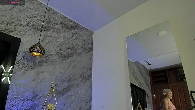 Snapshot of Samantha-Harpper chatting on 10-19-25, 11:27 Samantha-Harpper online show from 10-19-25, 11:27