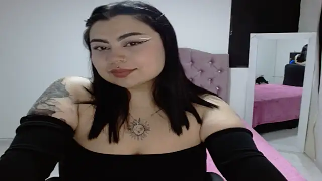 Snapshot of ISABELLA1609 chatting on 03-07-25, 02:56 ISABELLA1609 online show from 03-07-25, 02:56