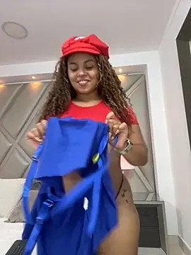 AlesiaCooper online show from 11-22-25, 08:19