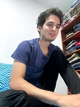 Snapshot of Thiagobb7 chatting on 12-13-25, 11:21 Thiagobb7 online show from 12-13-25, 11:21