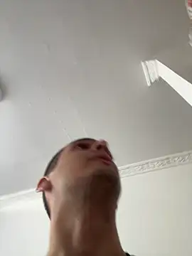 Snapshot of Thiagobb7 chatting on 02-02-26, 03:22 Thiagobb7 online show from 02-02-26, 03:22