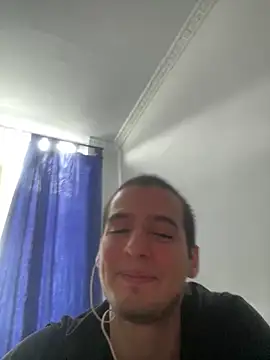 Snapshot of Thiagobb7 chatting on 02-24-26, 06:50 Thiagobb7 online show from 02-24-26, 06:50