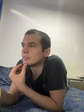 Snapshot of Thiagobb7 chatting on 02-28-26, 10:33 Thiagobb7 online show from 02-28-26, 10:33