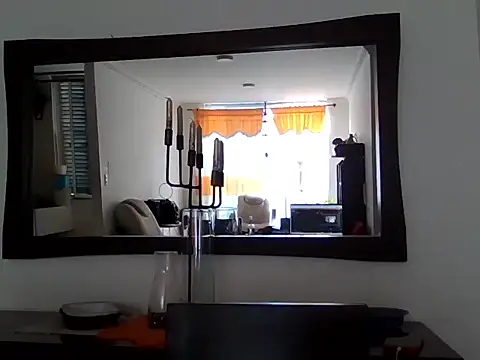 Snapshot of Thiagobb7 chatting on 03-05-26, 06:48 Thiagobb7 online show from 03-05-26, 06:48