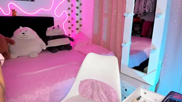 Snapshot of Vickysth chatting on 11-09-25, 09:46 Vickysth online show from 11-09-25, 09:46