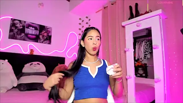 Snapshot of Vickysth chatting on 11-11-25, 10:32 Vickysth online show from 11-11-25, 10:32