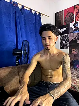 Snapshot of Zayn_kane chatting on 10-19-25, 12:44 Zayn kane online show from 10-19-25, 12:44