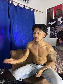 Snapshot of Zayn_kane chatting on 10-26-25, 01:11 Zayn kane online show from 10-26-25, 01:11