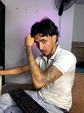 Snapshot of Zayn_kane chatting on 11-08-25, 09:24 Zayn kane online show from 11-08-25, 09:24