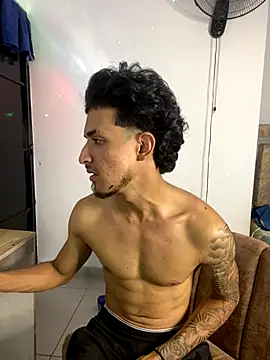 Snapshot of Zayn_kane chatting on 11-23-25, 05:35 Zayn kane online show from 11-23-25, 05:35