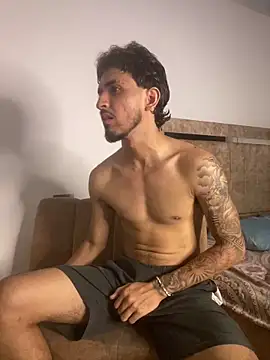 Snapshot of Zayn_kane chatting on 05-08-26, 01:22 Zayn kane online show from 05-08-26, 01:22