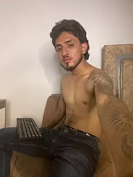 Snapshot of Zayn_kane chatting on 05-31-26, 07:37 Zayn kane online show from 05-31-26, 07:37