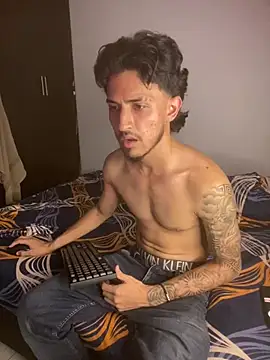 Snapshot of Zayn_kane chatting on 07-17-26, 11:42 Zayn kane online show from 07-17-26, 11:42