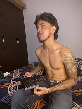Snapshot of Zayn_kane chatting on 07-25-26, 02:09 Zayn kane online show from 07-25-26, 02:09