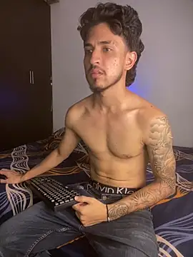 Snapshot of Zayn_kane chatting on 07-26-26, 04:25 Zayn kane online show from 07-26-26, 04:25
