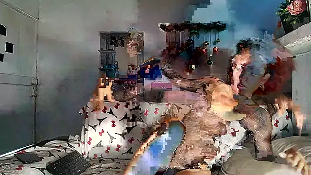 Snapshot of Milu_curly chatting on 01-19-26, 03:27 Milu curly online show from 01-19-26, 03:27