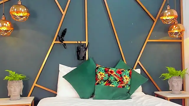 Snapshot of Lia_Valmont chatting on 03-02-26, 01:40 Lia Valmont online show from 03-02-26, 01:40