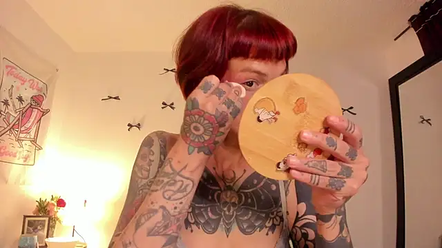 Alessamoth online show from 04-26-26, 10:40