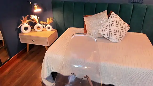 Snapshot of roxy_hell chatting on 03-08-25, 07:09 roxy hell online show from 03-08-25, 07:09