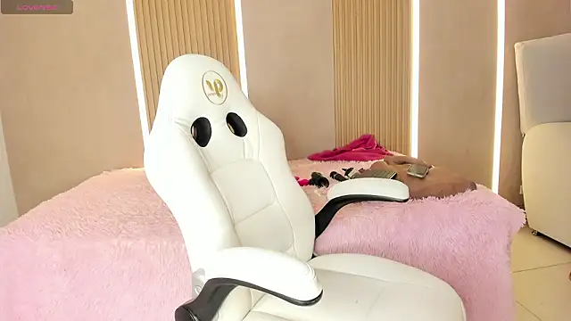 stephany summer online show from 03-16-26, 07:40