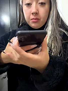 Snapshot of VictoriaGerard_Pink chatting on 10-26-25, 12:27 VictoriaGerard Pink online show from 10-26-25, 12:27