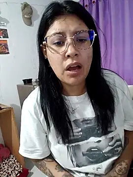 DaniPoison online show from 04-25-26, 01:52